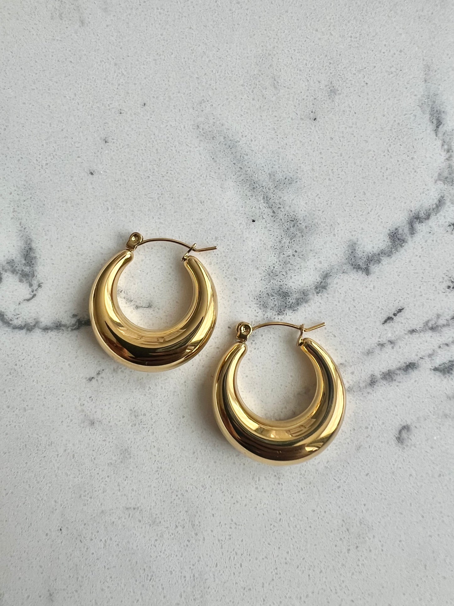 Luna Hoops